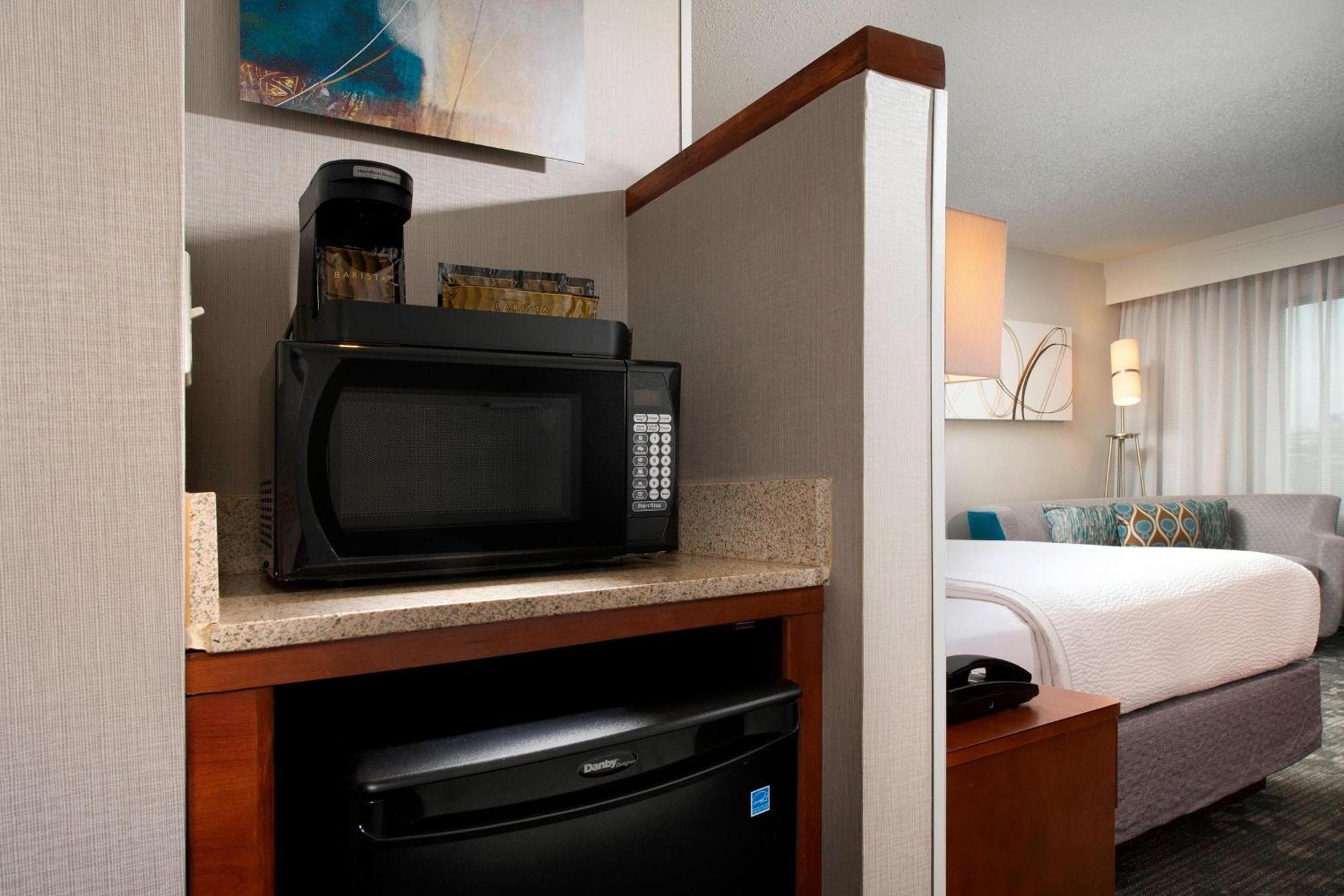 Courtyard By Marriott San Antonio Seaworld/Lackland מראה חיצוני תמונה